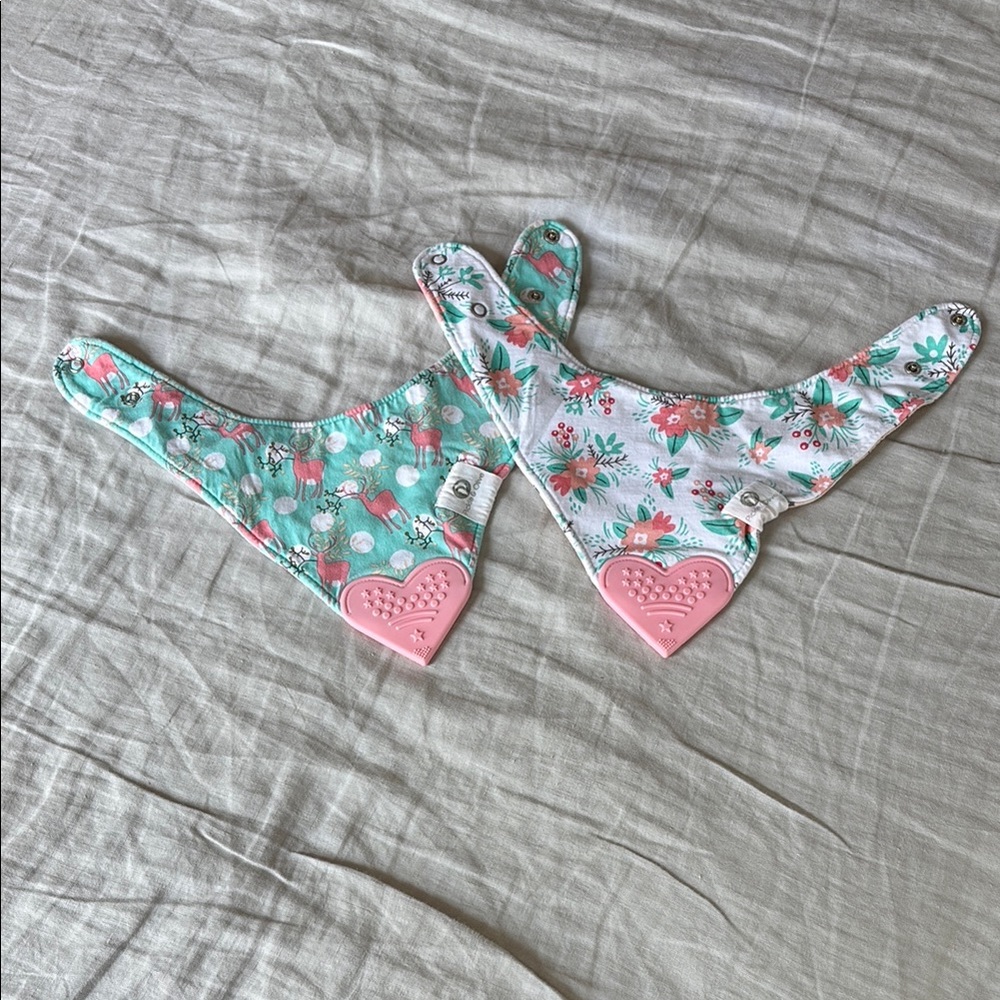 2pk Floral Teething Bib Set Never Used Size 6-12months